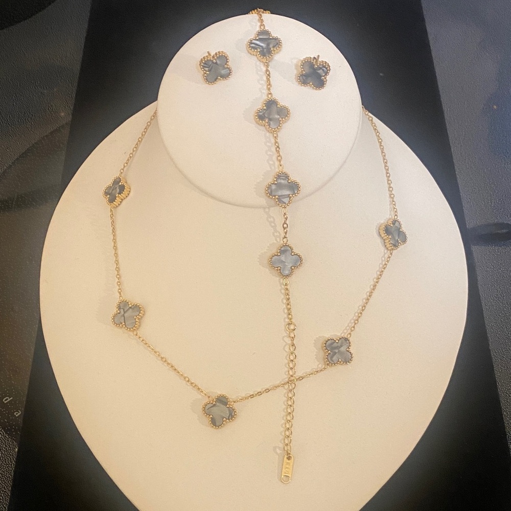 Elegant Gold and Gray Clover Necklace and Earring Set